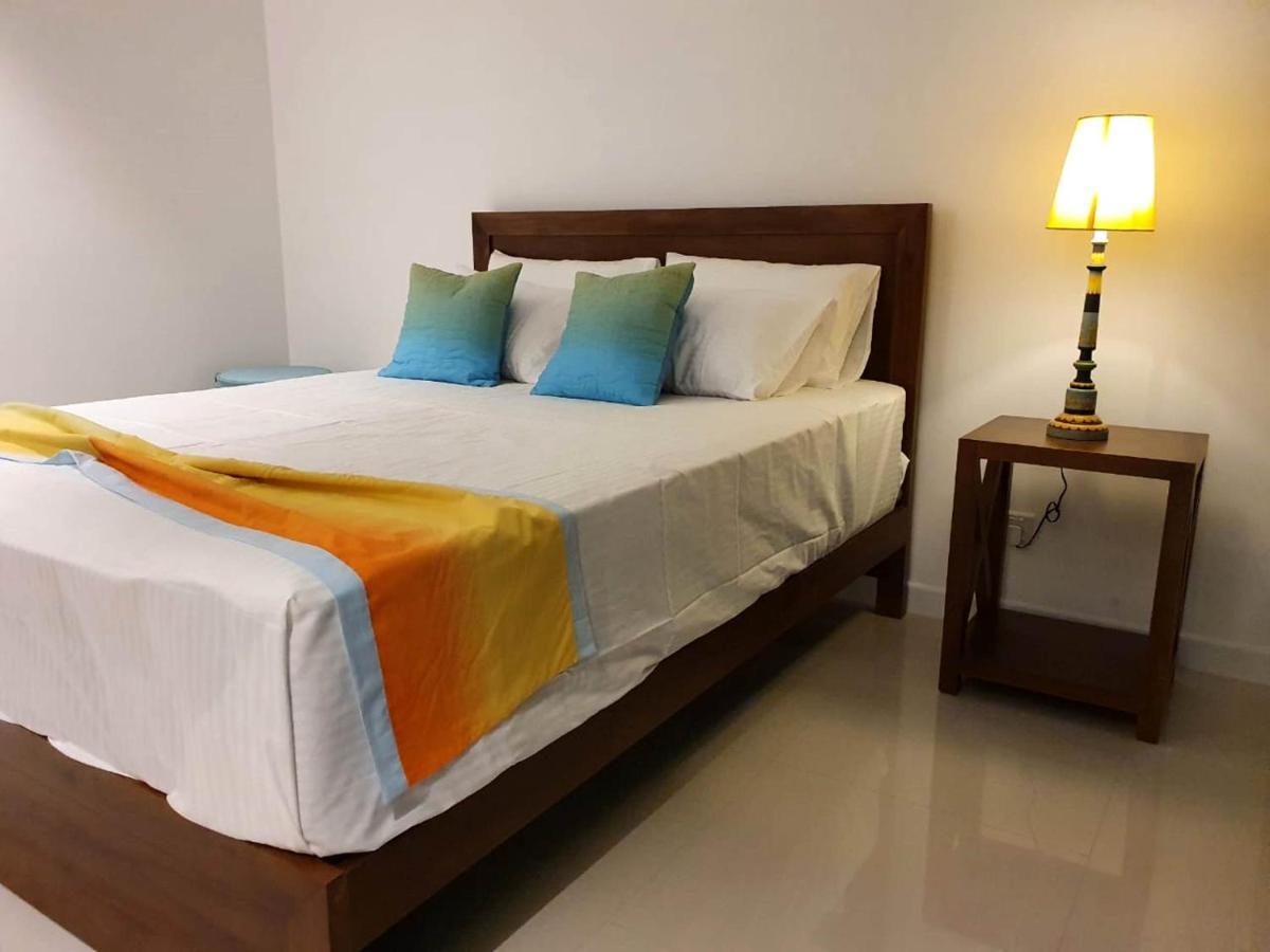 Hasara Oceanfront Apartments Galle Eksteriør billede
