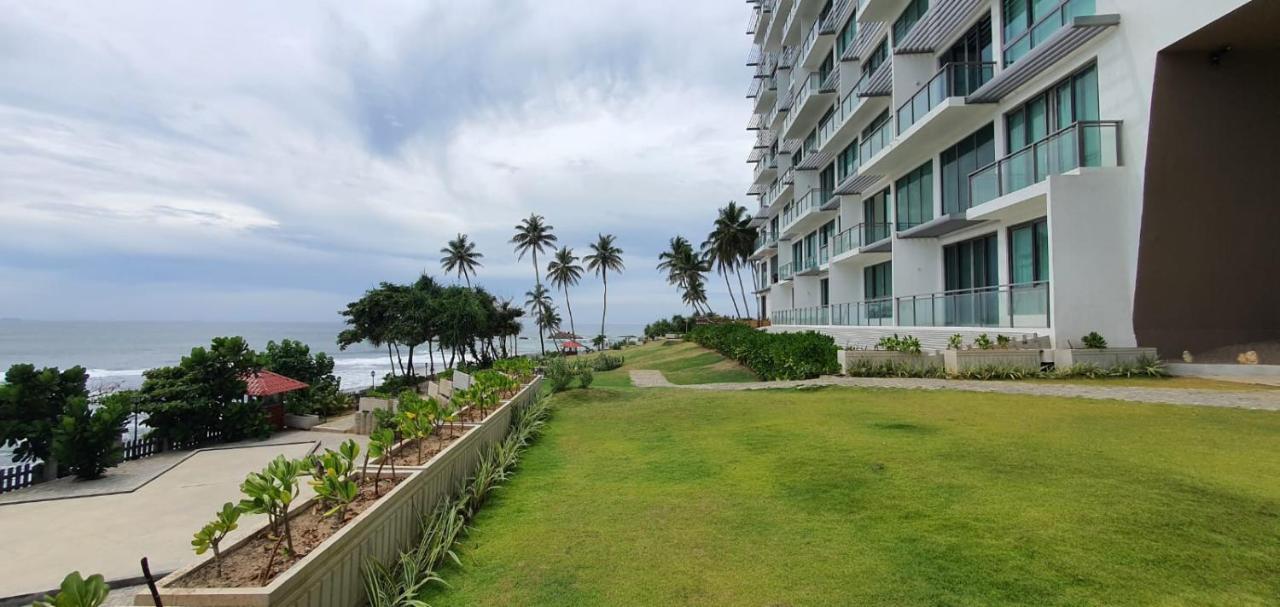 Hasara Oceanfront Apartments Galle Eksteriør billede