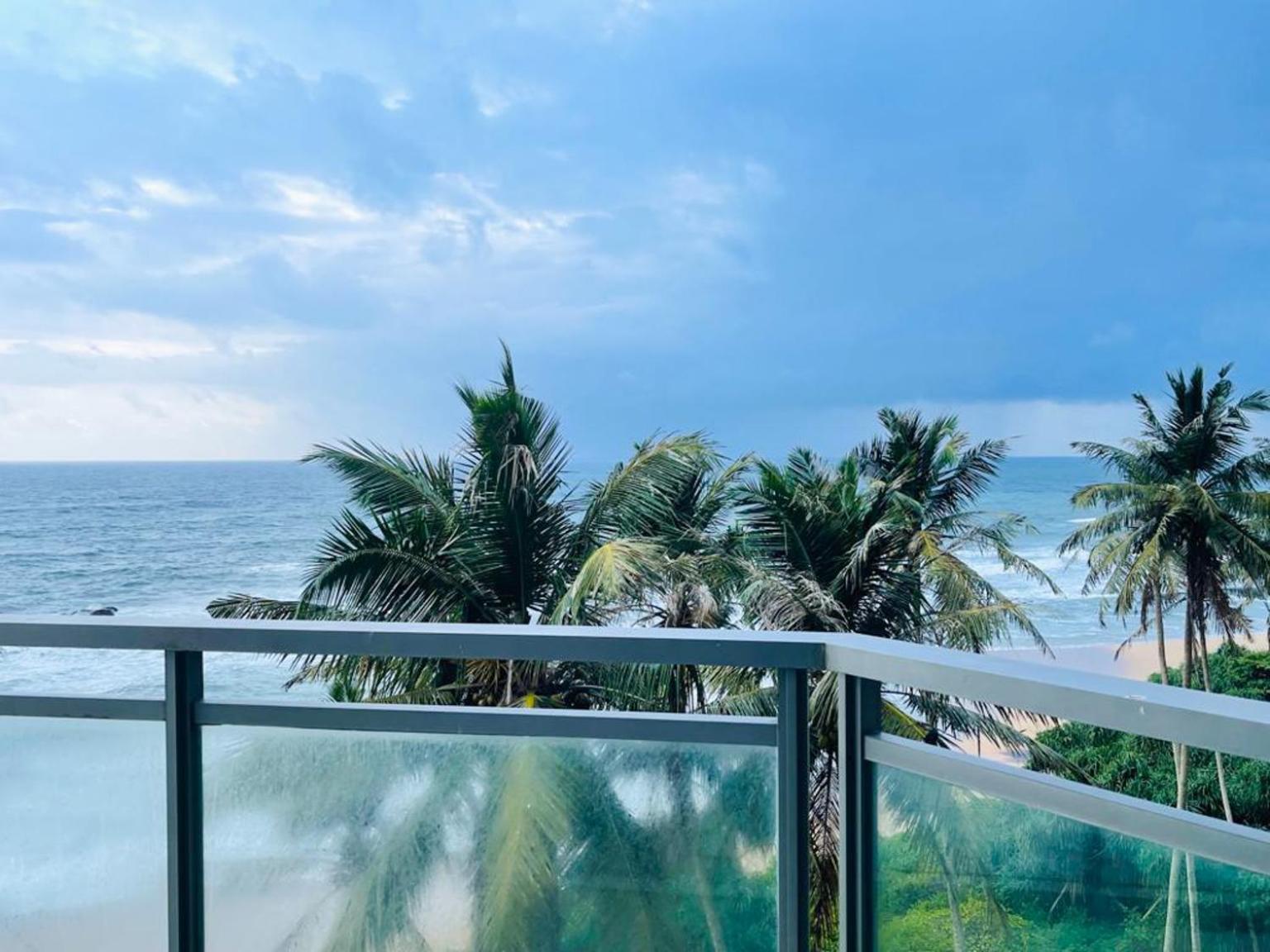 Hasara Oceanfront Apartments Galle Eksteriør billede