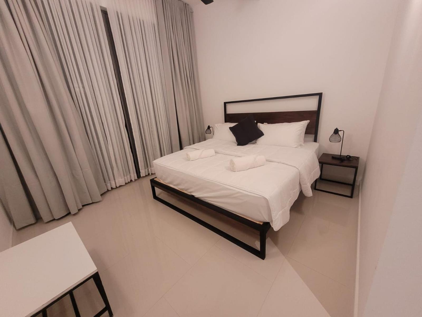 Hasara Oceanfront Apartments Galle Eksteriør billede